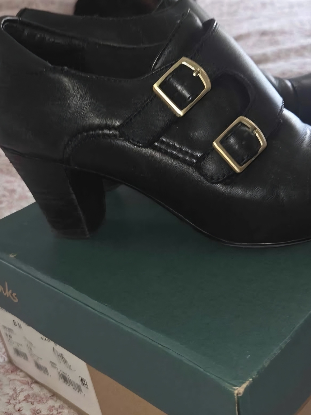 Clarks Athena Black Leather Double Buckle Heels Pumps Size 8M - Picture 2 of 8